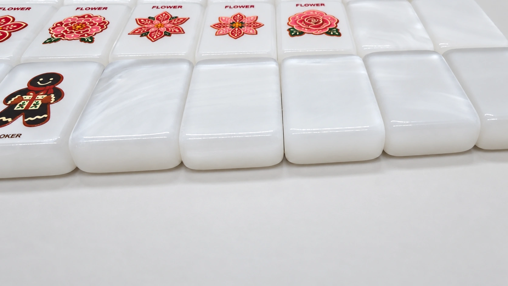 Gingerbread Icing House American Mahjong sample. A closer view of the surface.